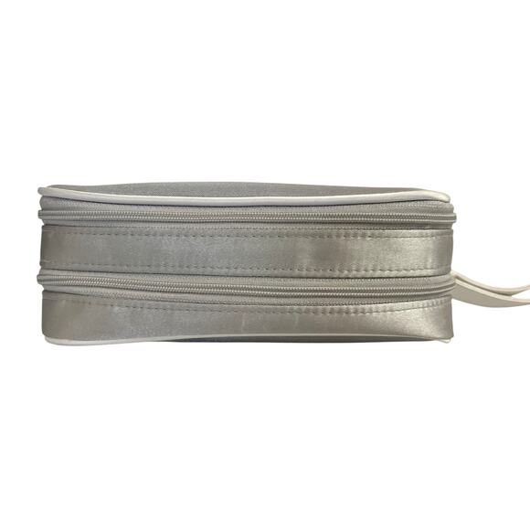 Dior Parfums Silver White Double Zip Toiletry Bag Trousse de Toilette Wristlet - Picture 4 of 9